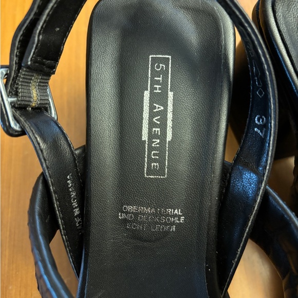 👡SAKS Fifth Avenue Black Leather Block heel Slingbacks. Size 37. ✨Host Pick✨ - Picture 9 of 12